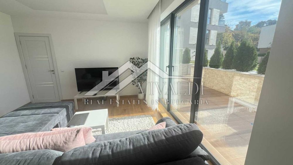 Просторен нов 4-стаен апартамент в кв.Бриз, Варна