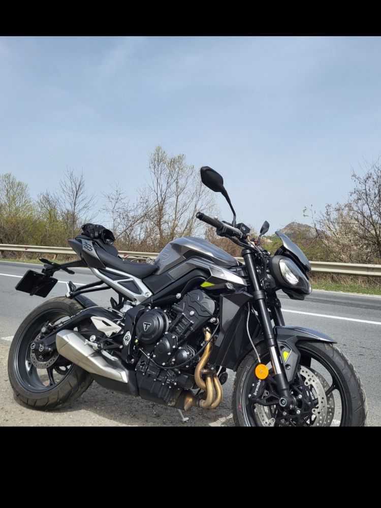 Triumph street triple 765R din 2024