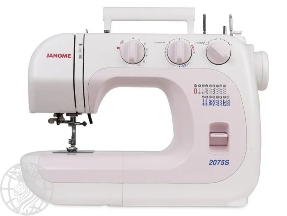 Продам швейную машинку