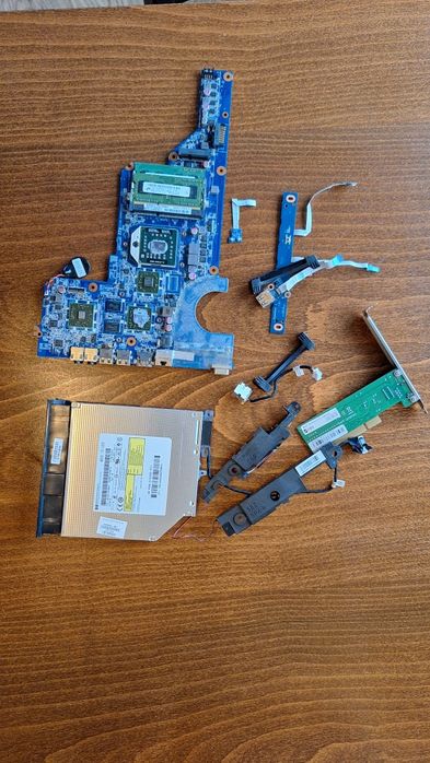 Части от лаптоп + ланкарта за Pc - Подарявам