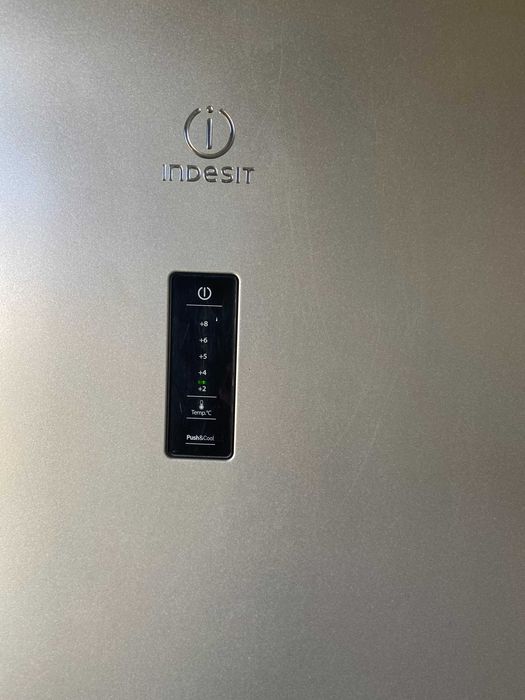 Холодильник Indesit