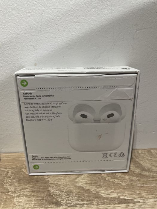 Casti Apple AirPods 3 (3rd generation) cu MagSafe Charging