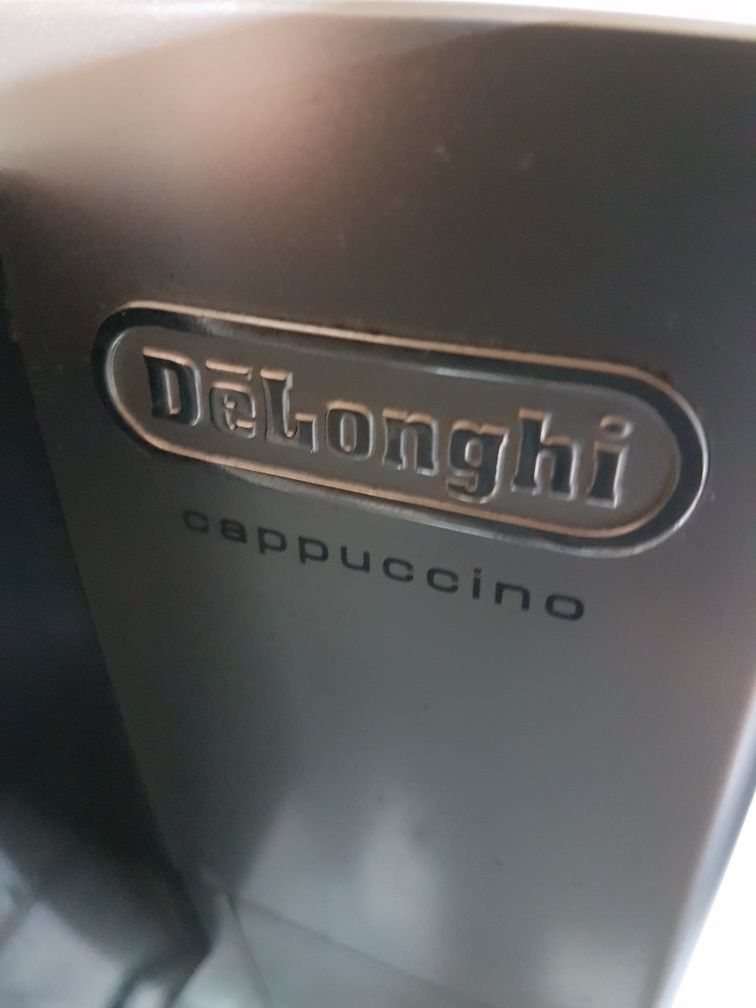 DeLonghi кафемашина