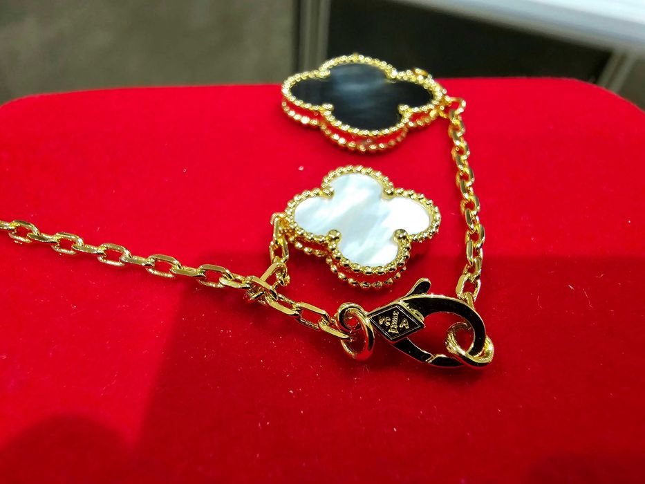 Van Cleef & Arpels VCA Gold 6 Magic Mother Onyx Alhambra Дамско Колие