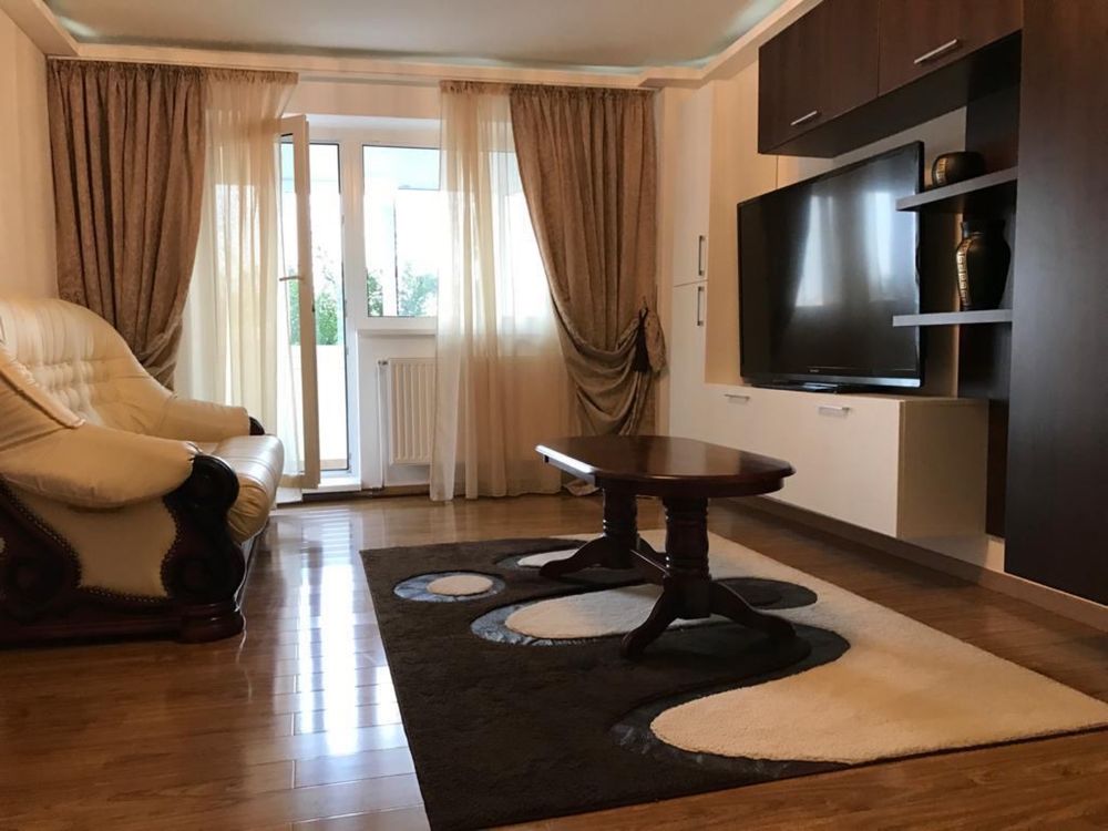 Apartament 2 camere de inchiriat Brasov, Centru Civic str.Toamnei