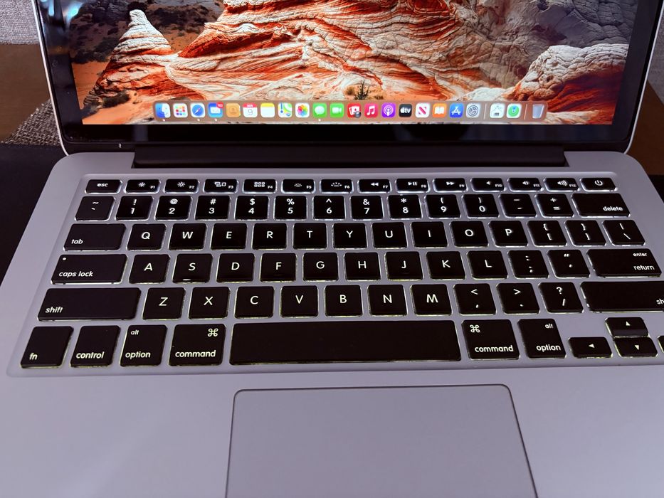 Vând MacBook Pro 13” (Mid 2014) – Retina Display