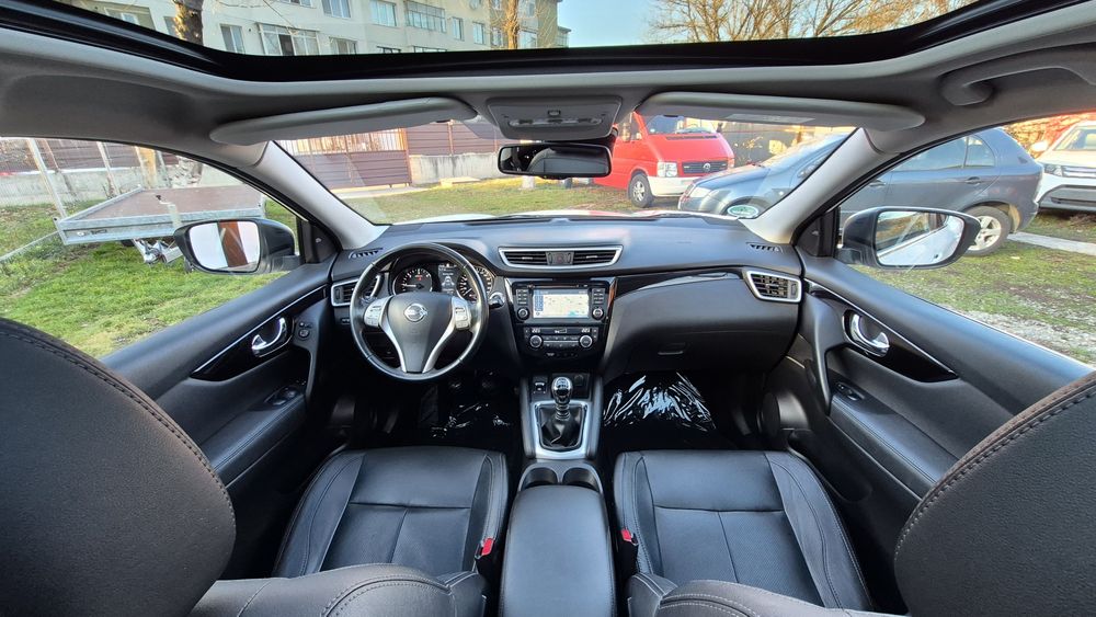 Qashqai TEKNA/2015/1.6dCi/Full LED/Piele/Navi3D/Panorama/Camera 360/E5