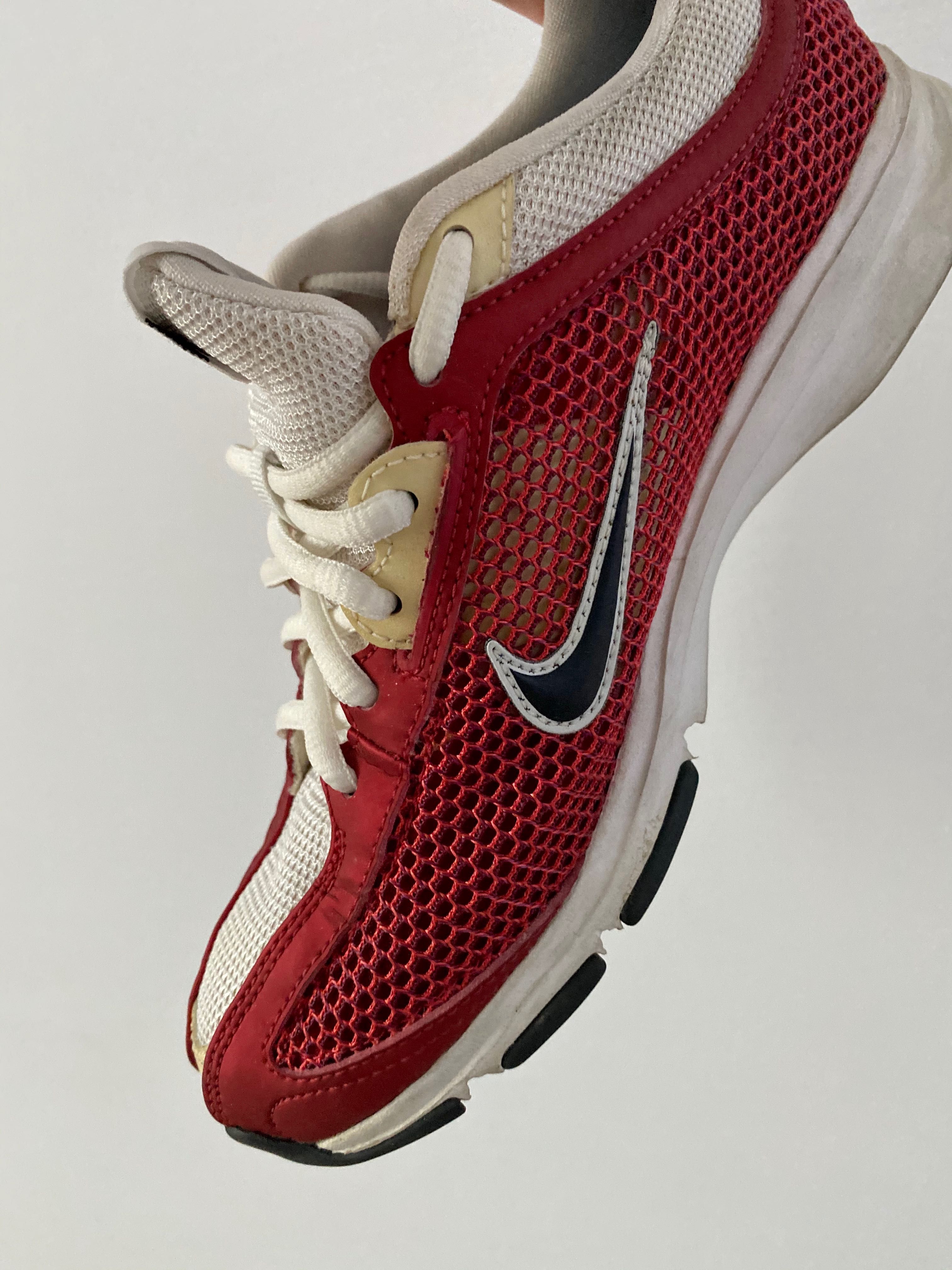 Adidasi originali Nike Zoom rosu cu alb model deosebit