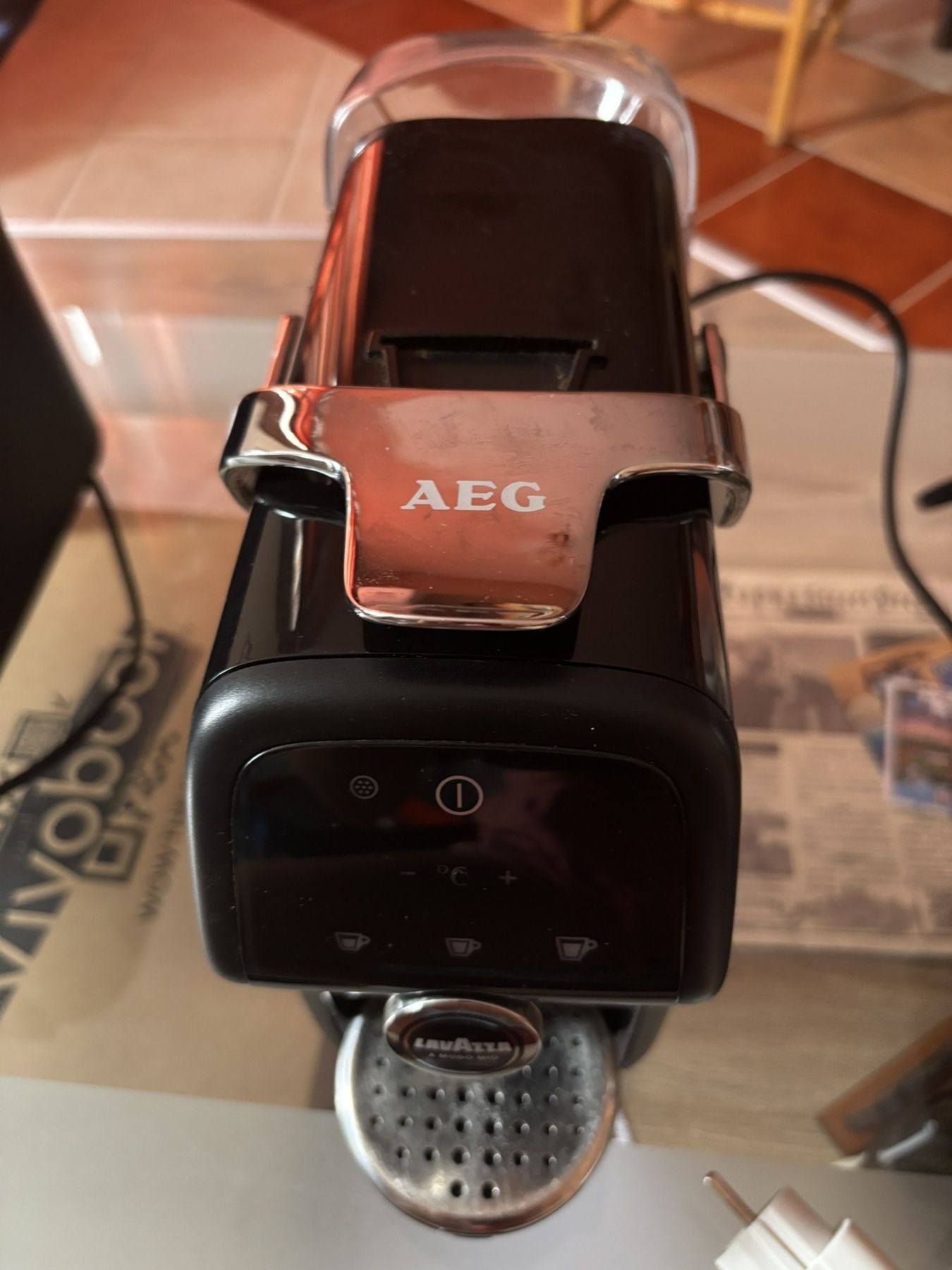 Кафемашина Лаваца/Lavazza A Modo Mio AEG