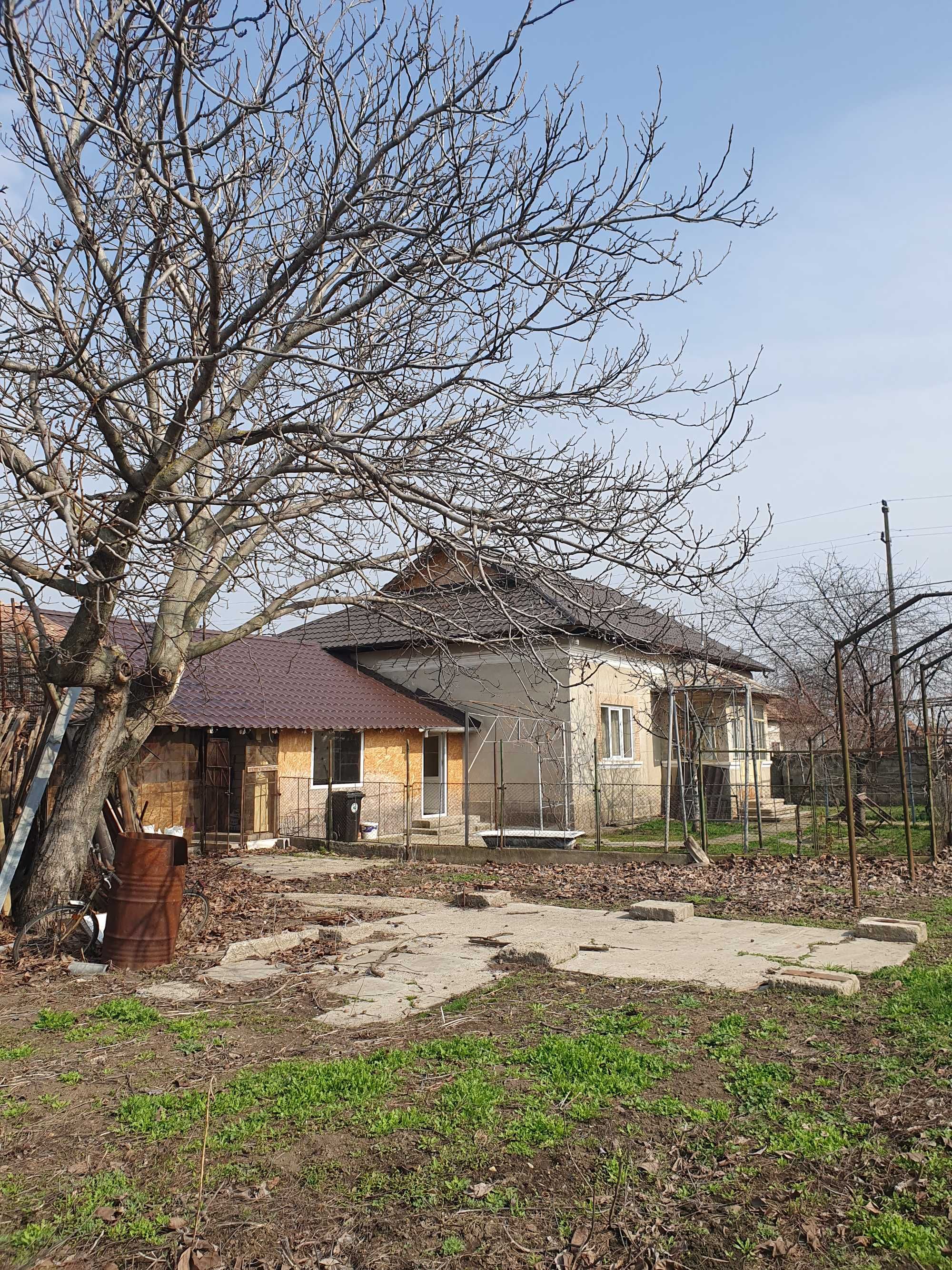 Casa de vanzare. comuna Visina jud Olt