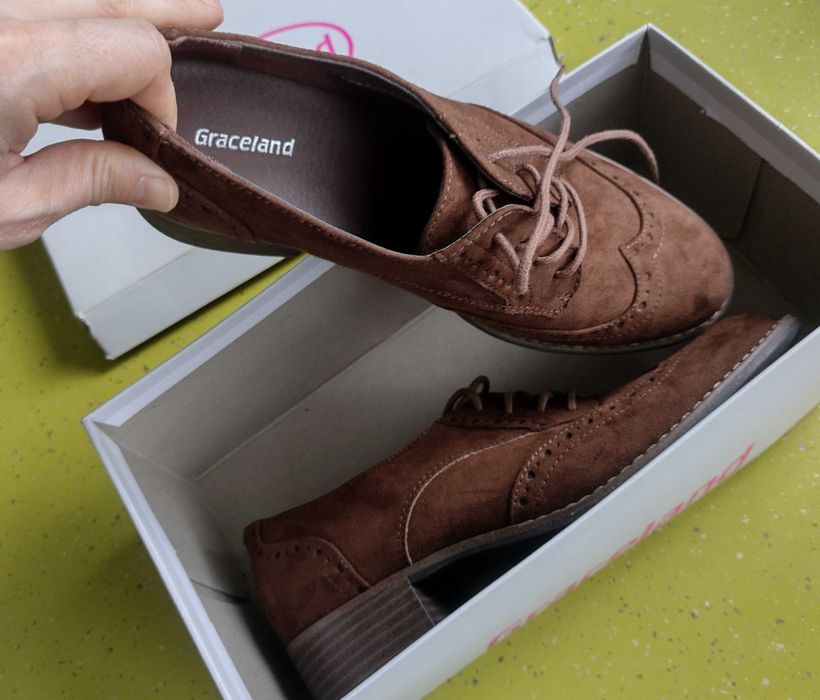 Дамски обувки нови