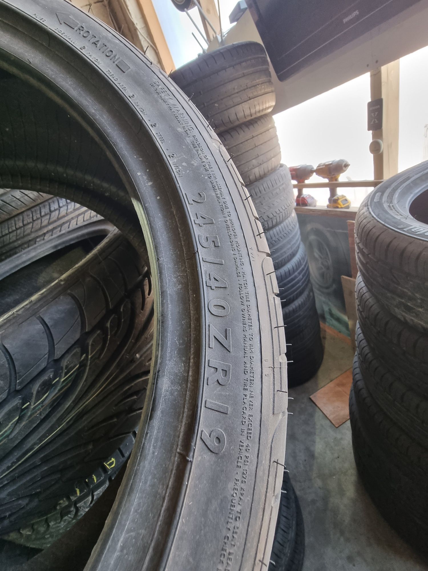 2бр Нови летни гуми 245/40/19 Dunlop