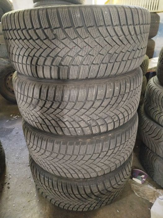 Vând jante 5 112 19 Vag Audi VW originale 235 40 19 Bridgestone iarnă