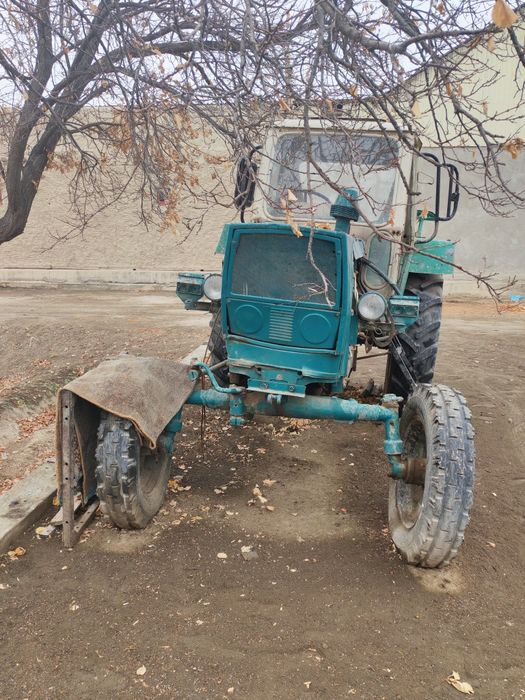 YMZ traktor sotiladi