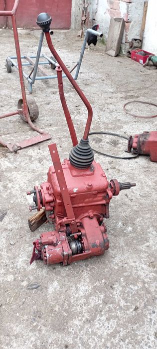 Части за ГАЗ 53 и66 скоросна кутия диференциал и др.