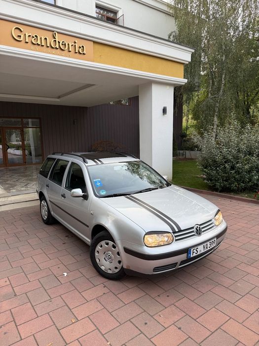 Volkswagen Golf 2001 Volkswagen Golf 1.6i Germania Mașina Buna