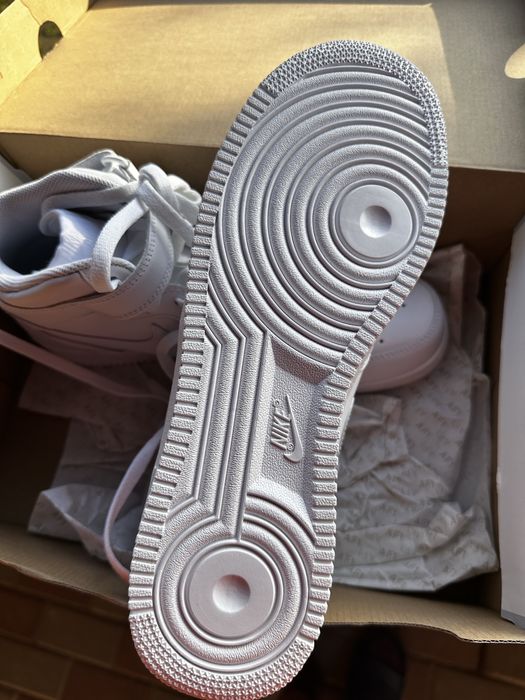 Vând AF1 MID White