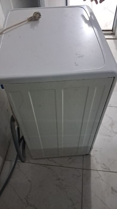 Продаю срочно стиральную машину автомат состояние как на фотографии