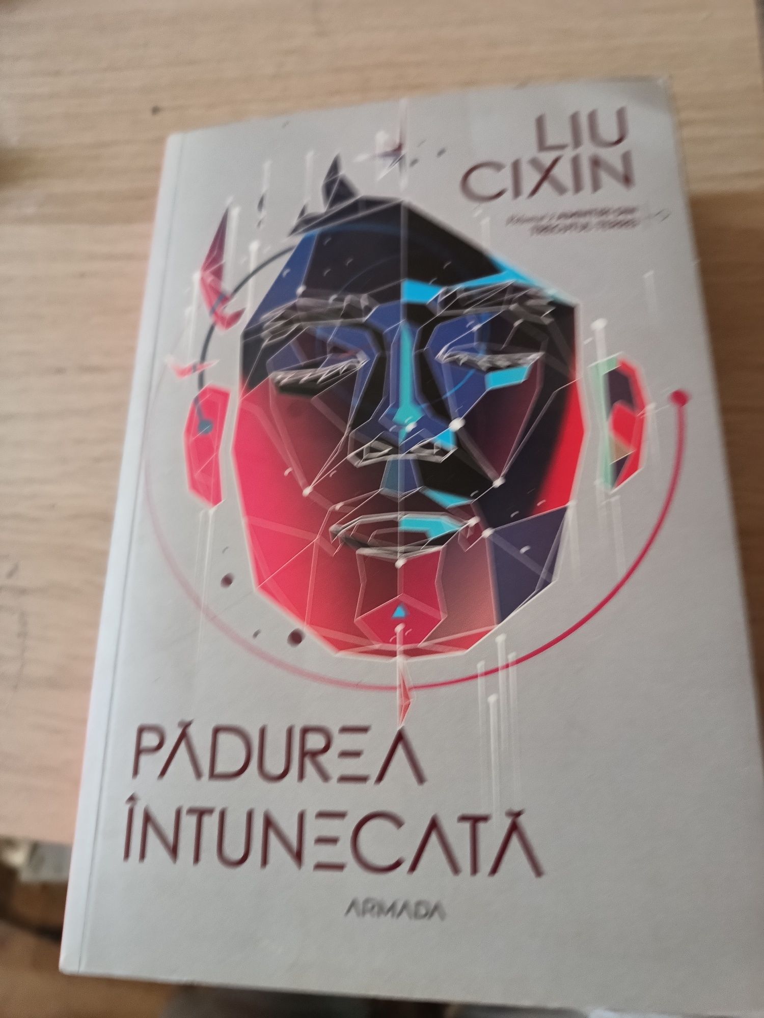 2 cărți din seria Problema celor 3 corpuri Liu Cixin