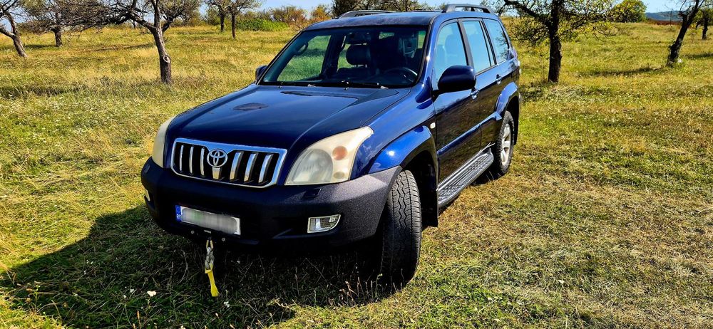 Toyota Land Cruiser Toyota Land Cruiser J12, Automata, 8 locuri
