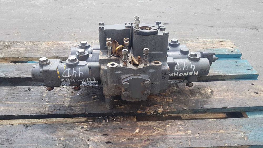 Distribuitor hidraulic Vola Hanomag 44D , 55D , 55C , 66C , 70E