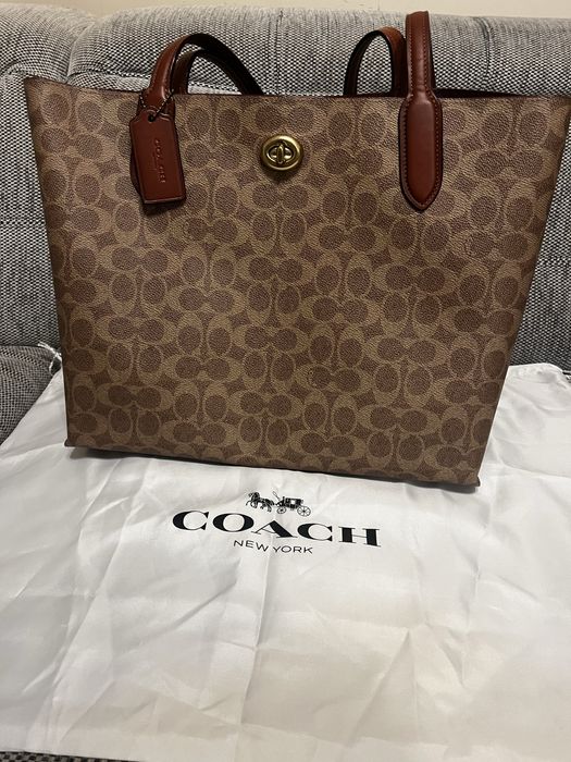 Дамска чанта Coach