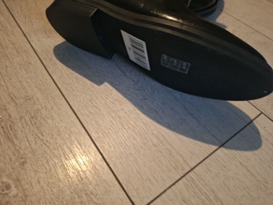 Gheate piele- reserved premium marime 38