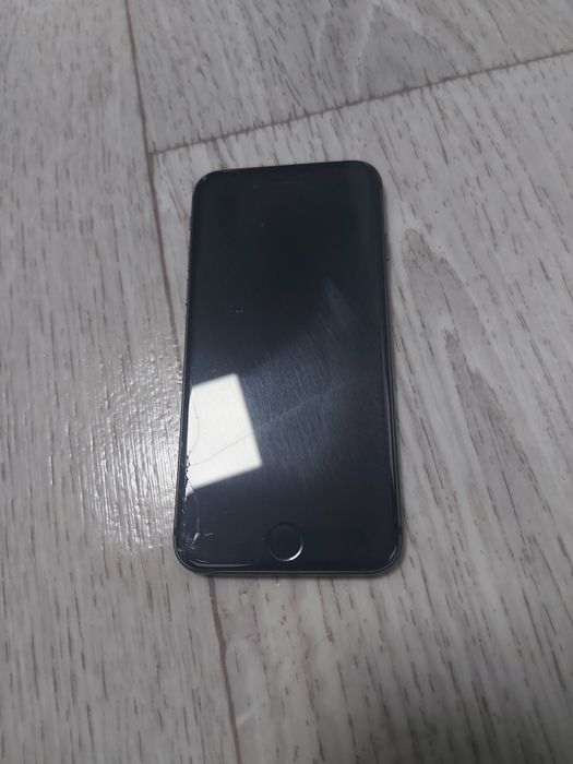 IPhone 8 на 64 гб