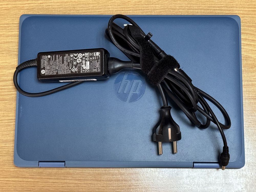 HP ProBook x360 11 G5 EE, 11.6" HD/Тъчскрийн/4GB RAM/64GB SSD/Intel