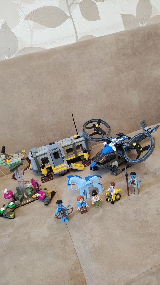 LEGO® Avatar 75573 - Плаващите планини: Обект 26 и RDA Самсон