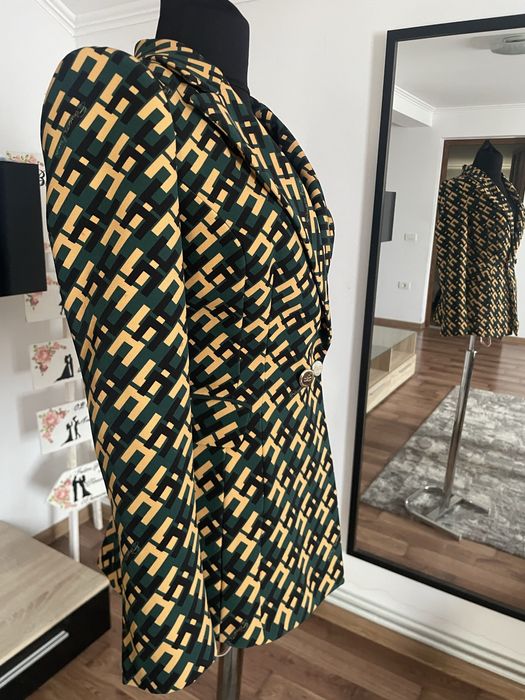 Costum Elisabetta Franchi