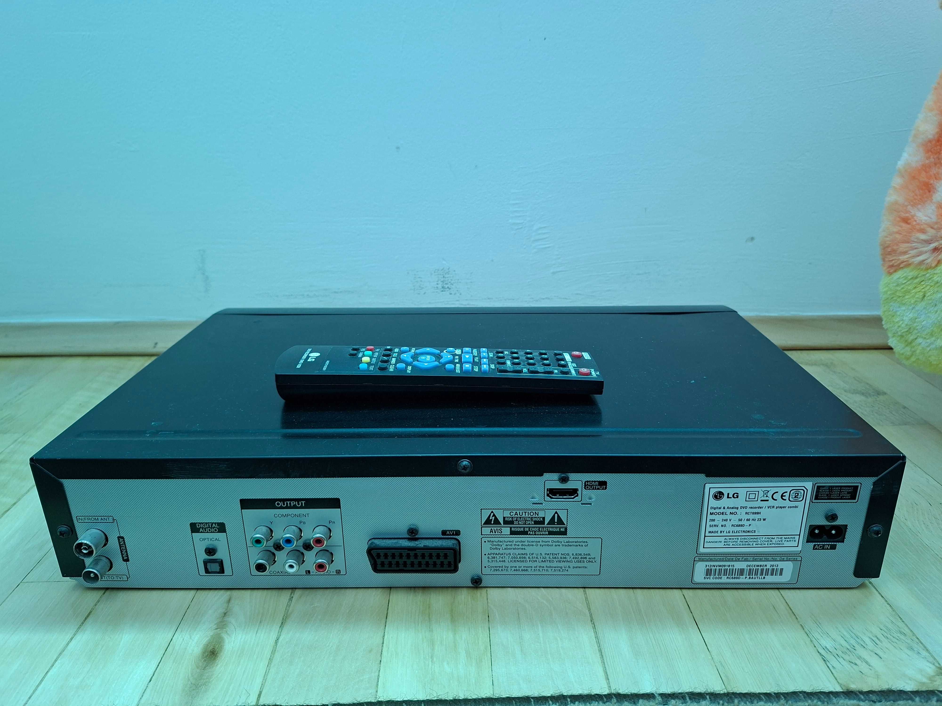 Видео плеър DVD и VCR player LG