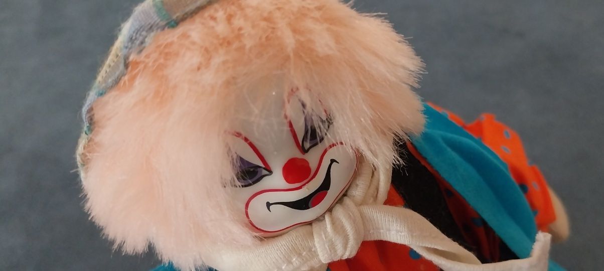 Порцеланова кукла - Клоун
