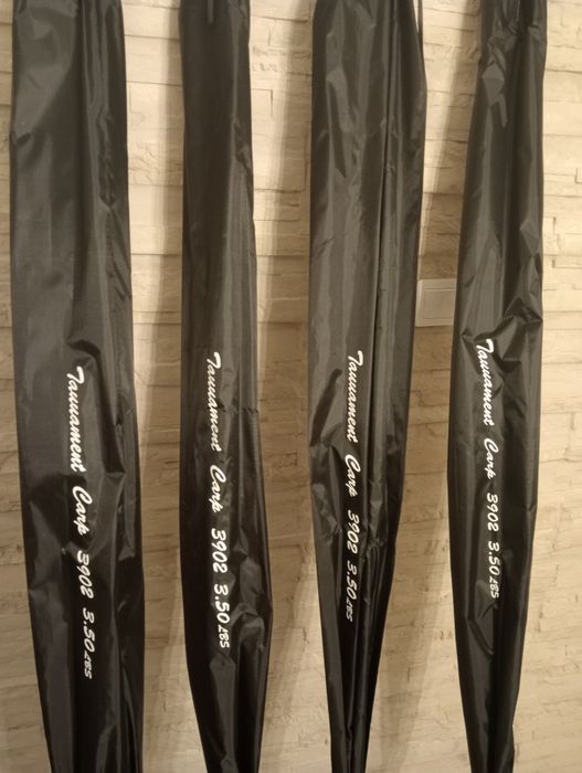 Set 4 Lansete FL TOURAMENT CARP 3.90M 3.50Lbs seg model nou 2022

Pre
