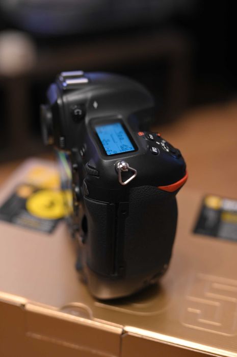 Body DSLR Nikon D5 full box