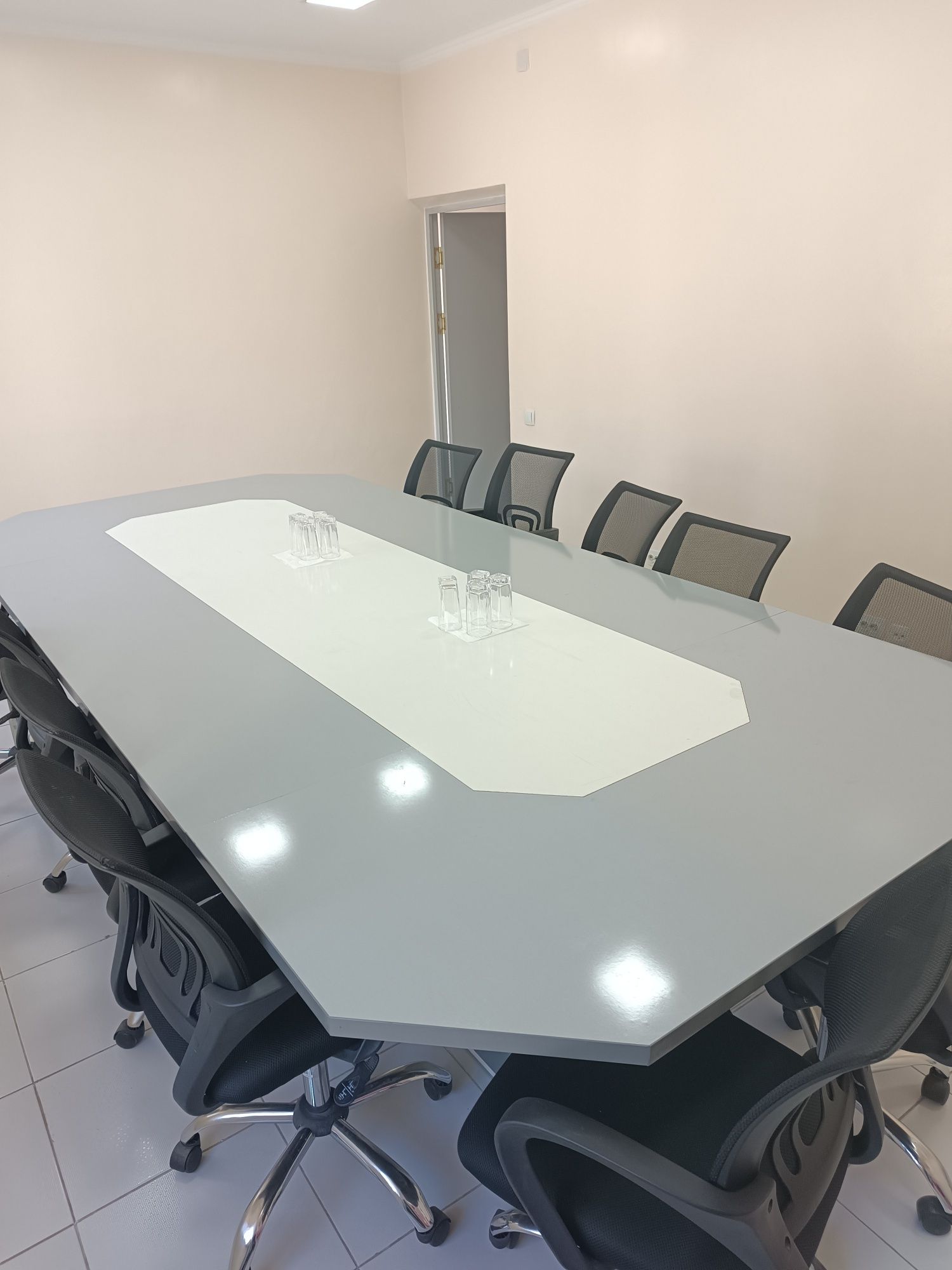 стол для конференц