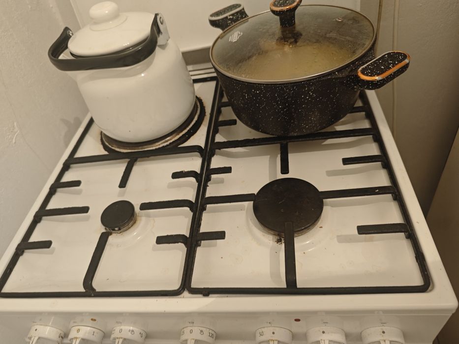 Продам газовую плиту комбинированный