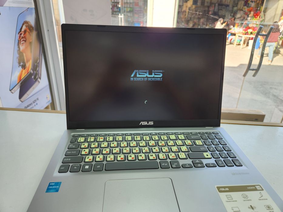 Ноутбук Asus Celeron N4500, 4ГБ DDR4 / 256ГБ SSD