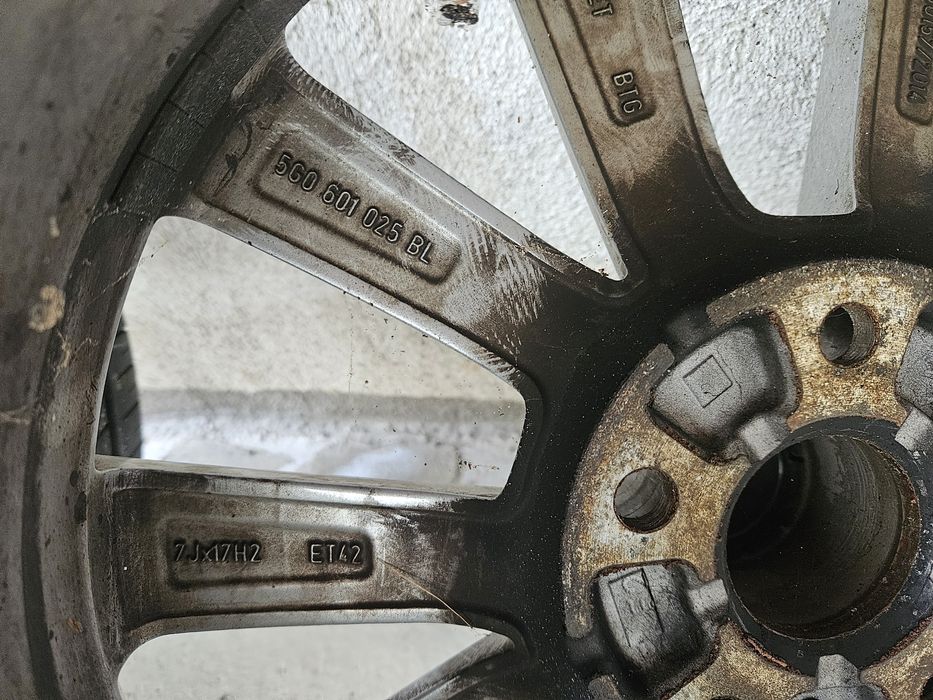Vw 17 5x112 със гуми континентал