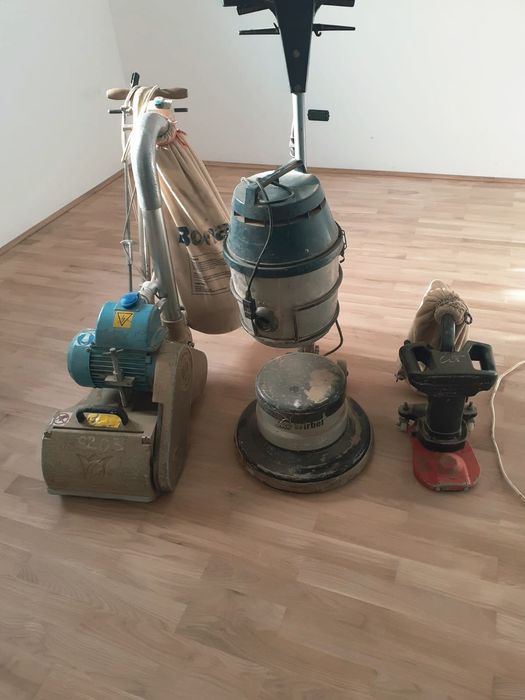 Masini se raschetat parchet