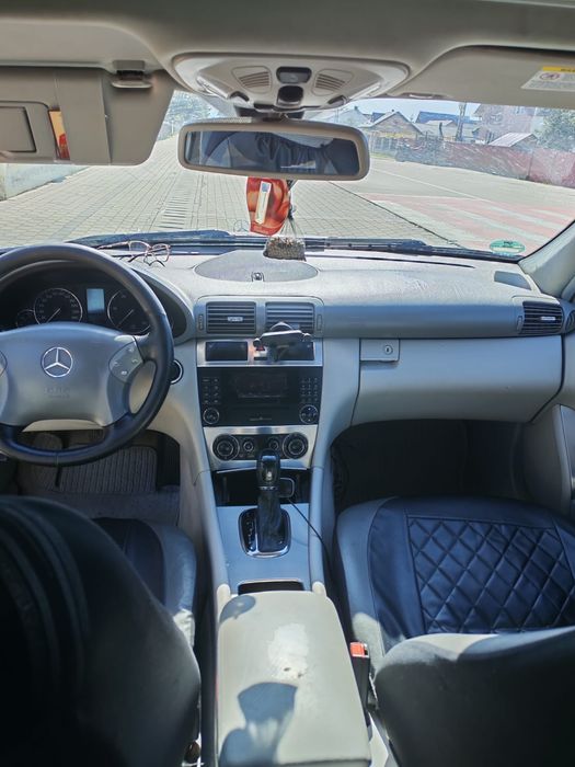 Vand sau schimb mercedes C clas 2.2 diesel 150 cp