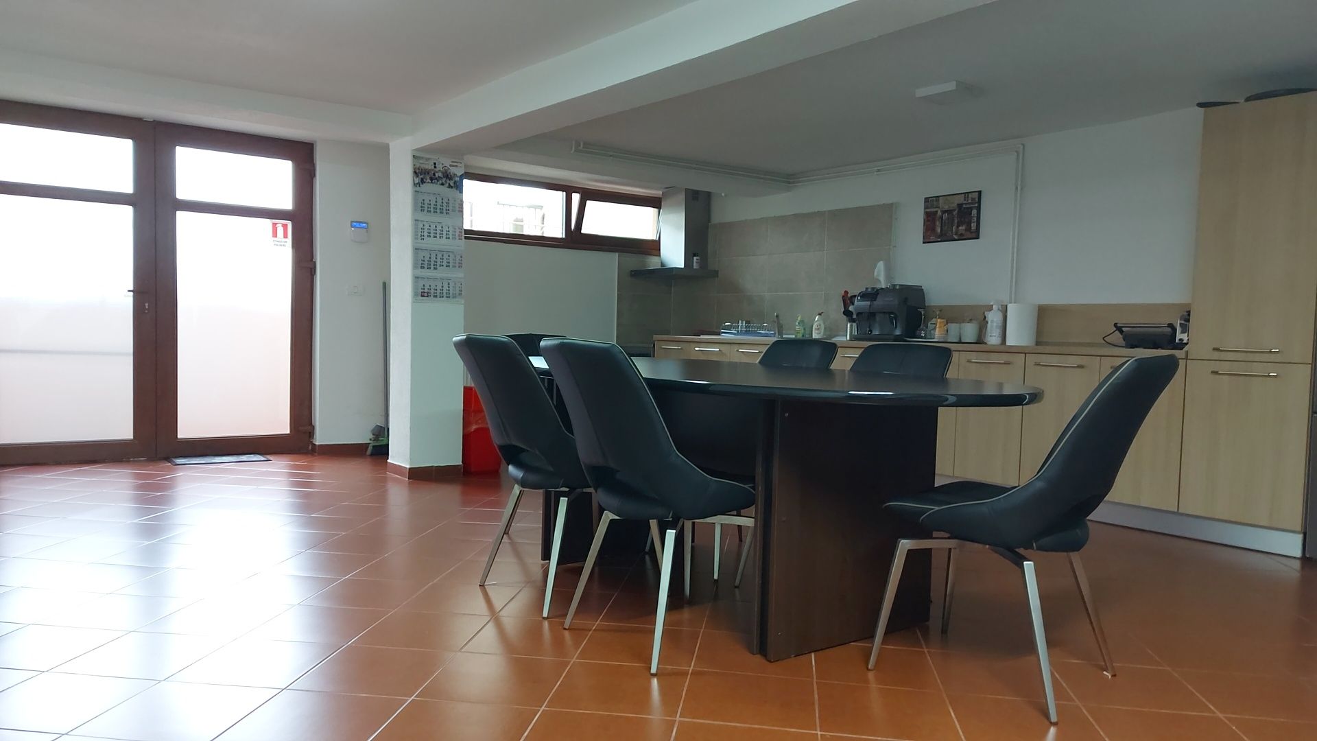 Vand casa Centru , pretabila clinica sau birouri
