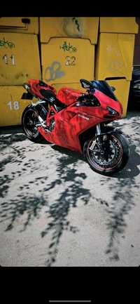 Se vinde Ducati 1098