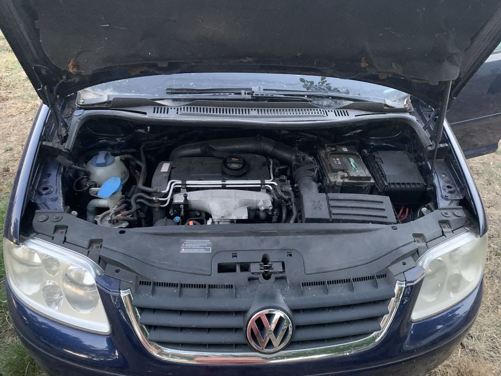 VW TUARAN на части 2.0тди