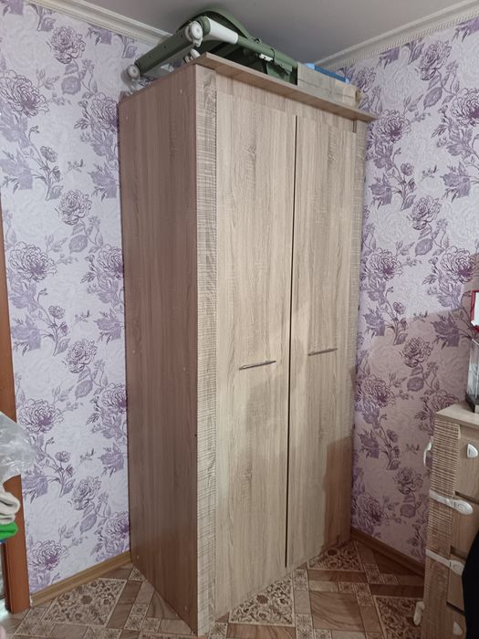 Продаём шкаф и комод, срочно