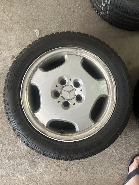 Зимни гуми с джанти 205/55 R 16 Мерцедес