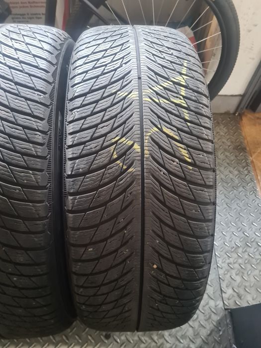 Продавам Зимни Гуми Мишлен
