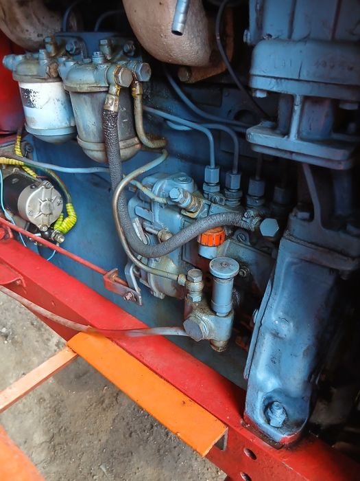 Vând tractor în stare perfecta de funcționare, astept msj pt detalii