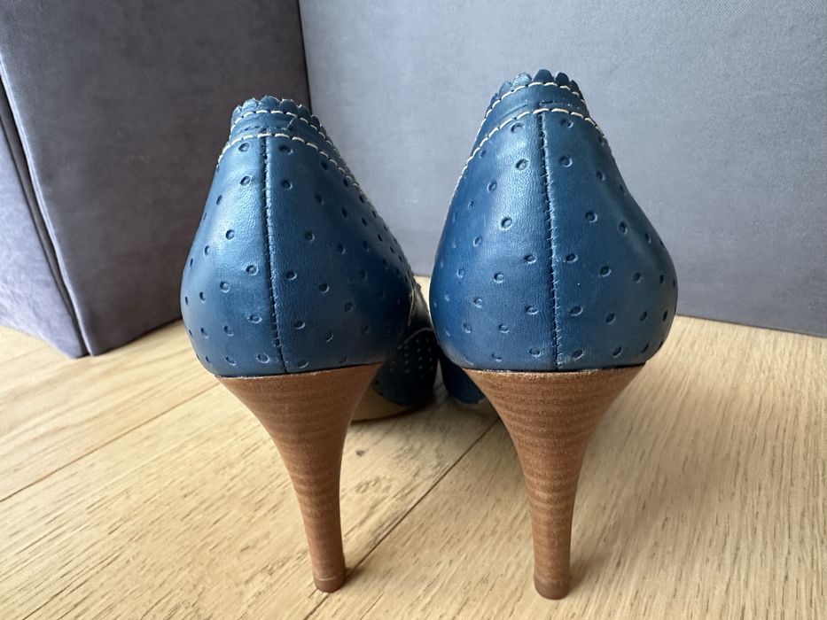 Високи обувки Geox