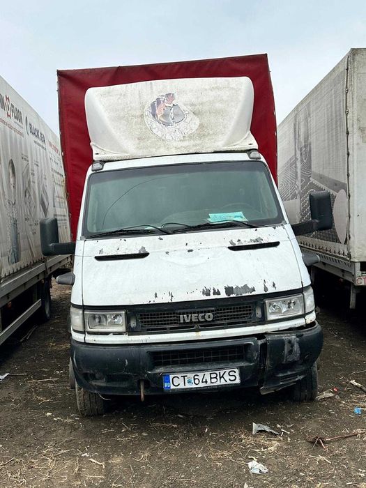 Vand  8 Autoutilitare 6.5T  Iveco Defecte